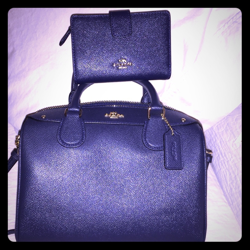 Coach Duffle Purse with Wallet